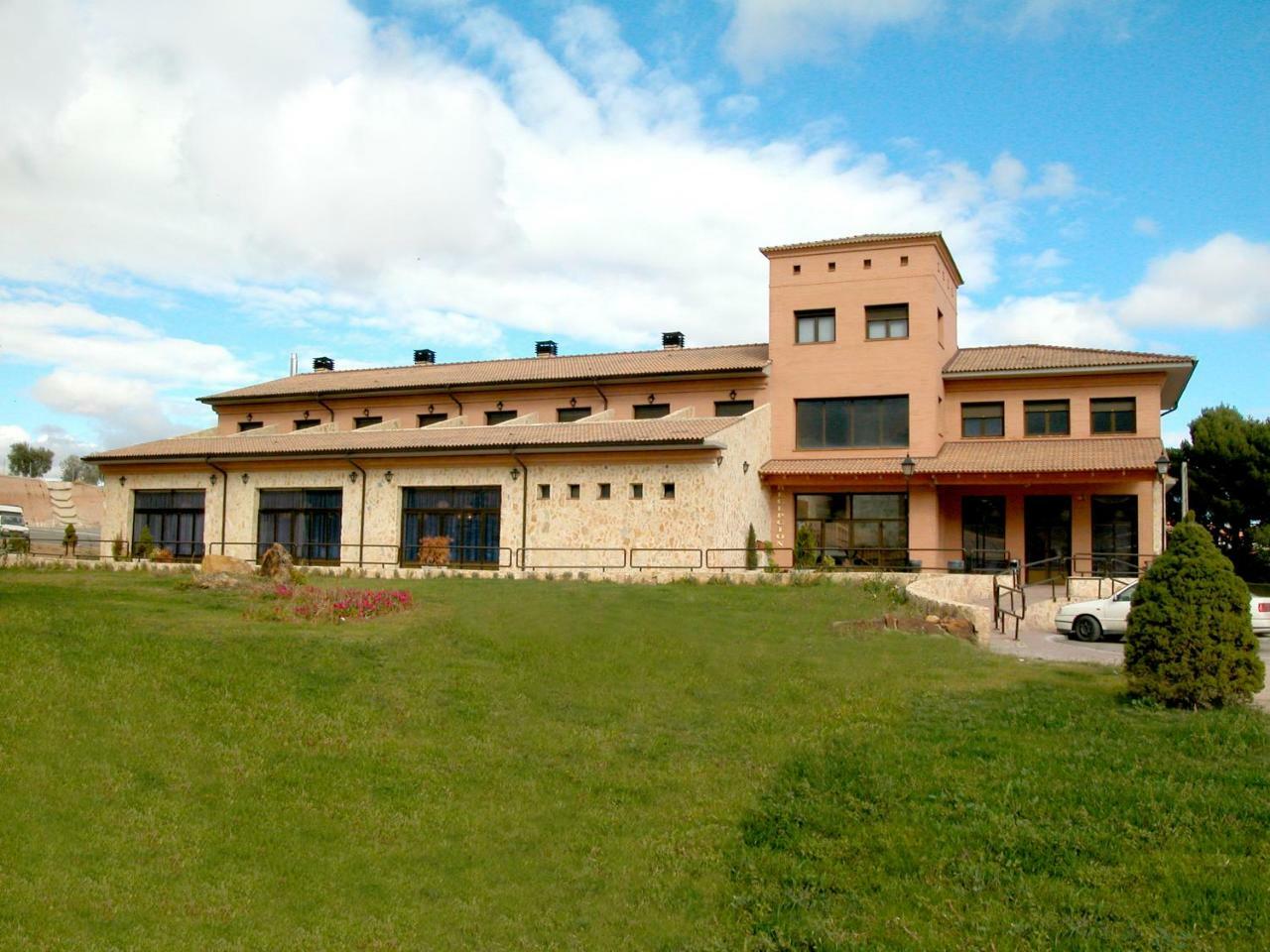 Hotel Villa De Estercuel Екстериор снимка