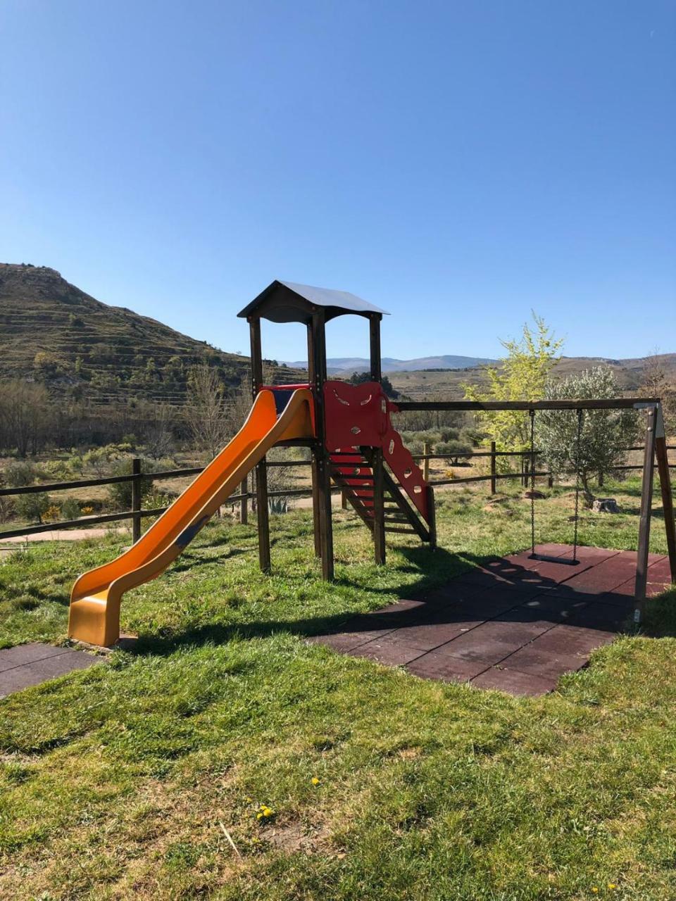 Hotel Villa De Estercuel Екстериор снимка