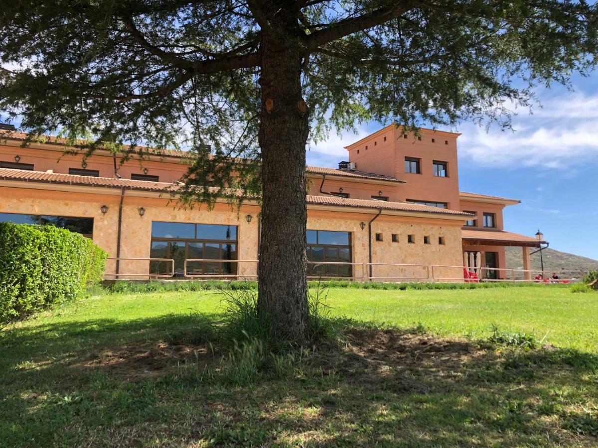Hotel Villa De Estercuel Екстериор снимка